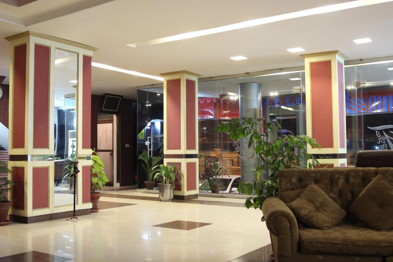 Tourist Inn Hotel ลาฮอร์ ภายนอก รูปภาพ